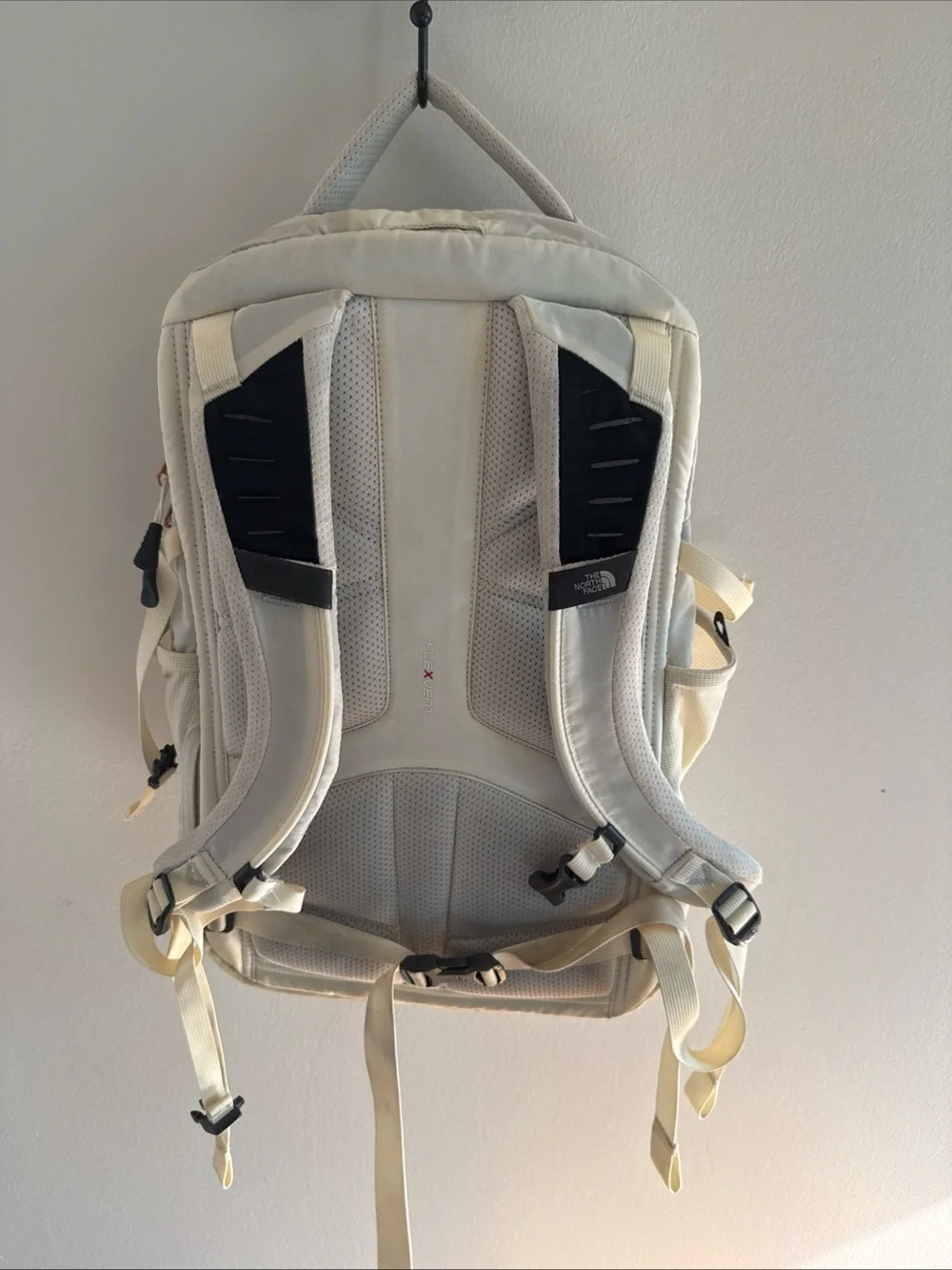 North Face Recon Luxe Women’s Backpack!  cream w/ rose gold metallic accents